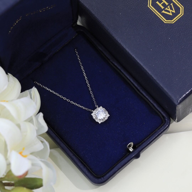 HARRY WINSTON